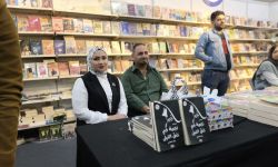 رهف العقابي توقع كتابها الأول بمعرض العراق الدولي للكتاب